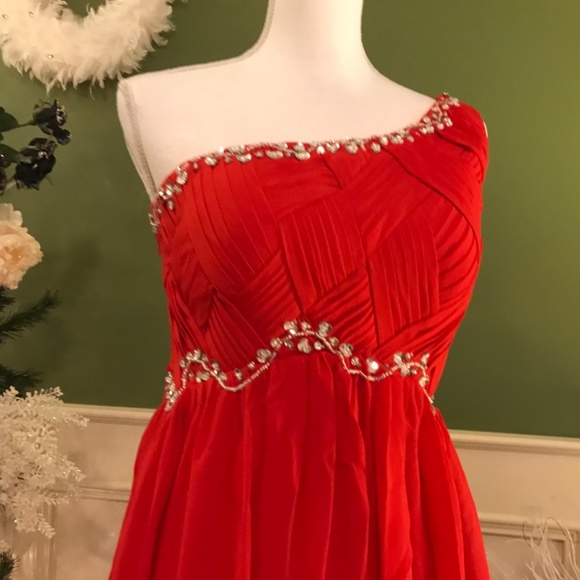 Long Red Chiffon Formal evening dress - Picture 2 of 5